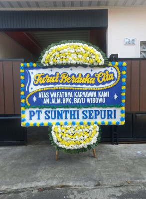 Papan Bunga Duka di Padang Guci Hilir
